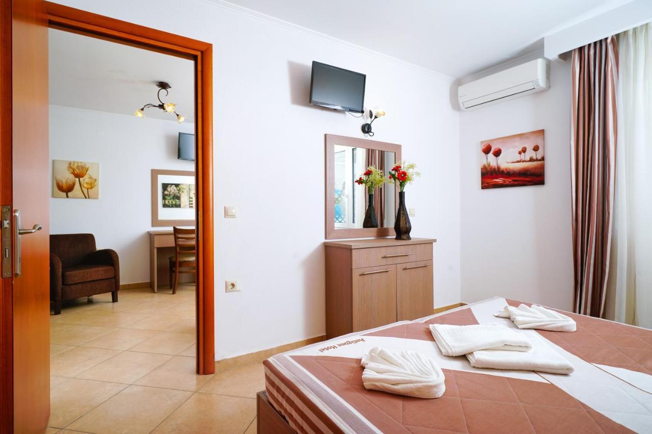 Antigone Thassos Hotel ภายนอก รูปภาพ